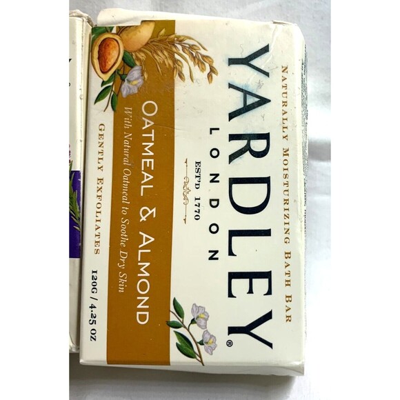 Lot of 2 Vintage Yardley Bar Soap Lavender and Oatmeal & Almond Boxes Some Wear - Picture 3 of 4